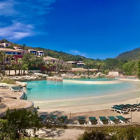 Apartamento Les Restanques 3 étoiles 4 à 5 Pers 2143 Grimaud