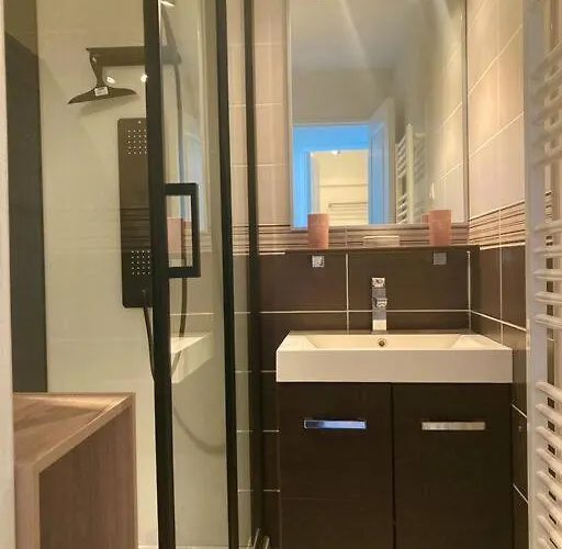 Appartement Les Restanques 3 étoiles 4 à 5 Pers 2143 *