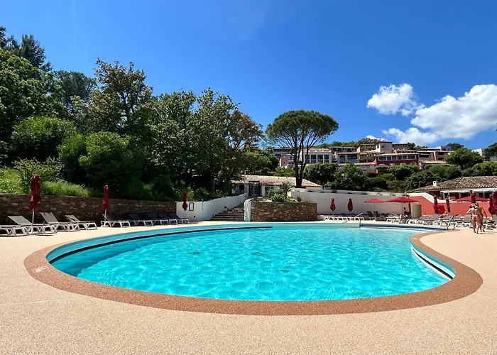 Les Restanques 3 étoiles 4 à 5 Pers 2143 Appartement *