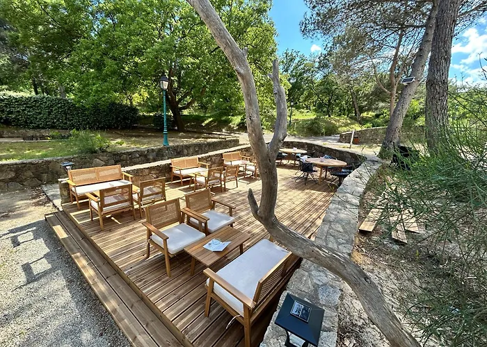 Les Restanques 3 étoiles 4 à 5 Pers 2143 * Grimaud