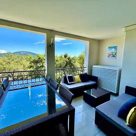 Les Restanques 3 Etoiles 4 A 5 Pers 2143 Grimaud