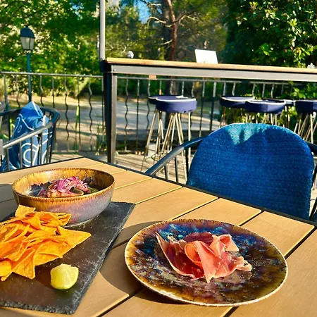 Apartment Les Restanques 3 Etoiles 4 A 5 Pers 2143 *